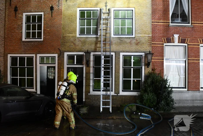 Grote brand historisch pand, brand moeilijk te bestrijden