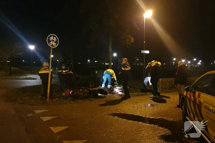 Botsing tussen twee bezorgscooters