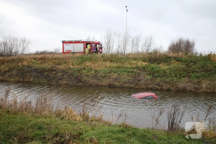 Opnieuw auto in de sloot op afrit