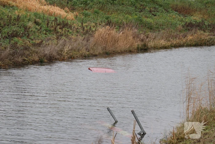 Opnieuw auto in de sloot op afrit