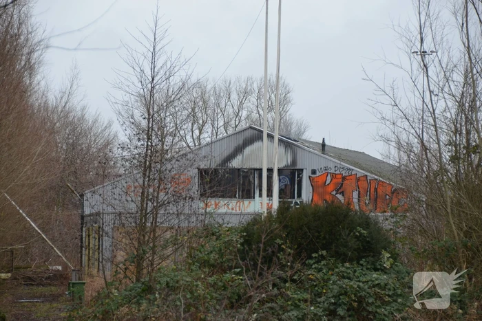 Opnieuw brand in leegstaande loods