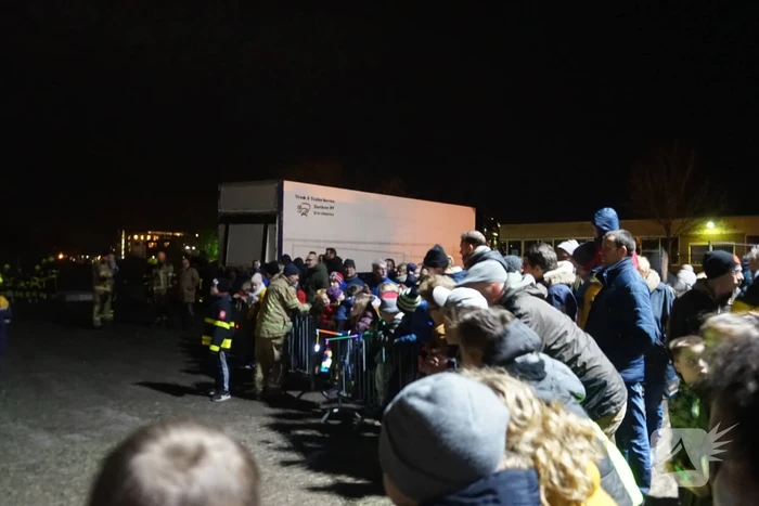 Veel bekijks bij kerstboom verbranding