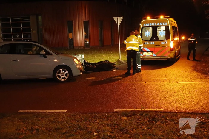 Scooterrijder aangereden door personenauto