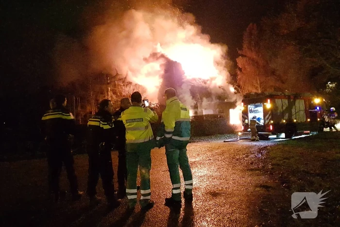 Leegstaande woning verwoest door brand
