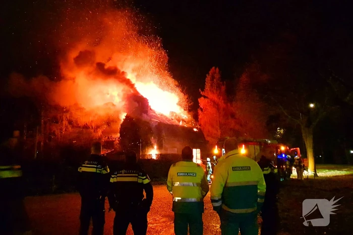 Leegstaande woning verwoest door brand