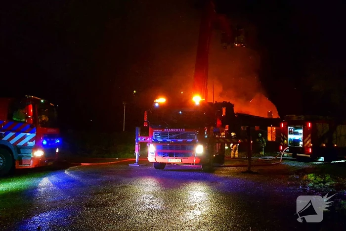 Leegstaande woning verwoest door brand