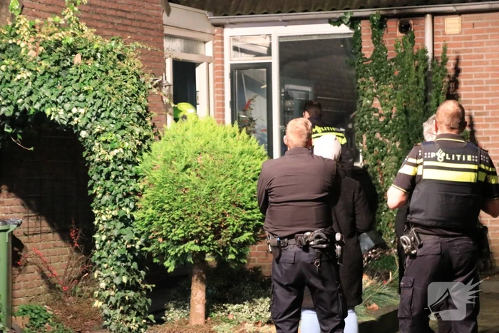 Gewonde en veel rook bij brand in woning