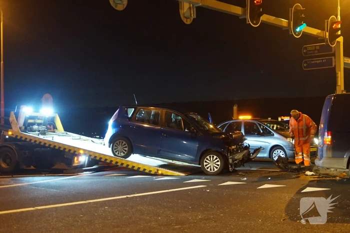 Flinke schade  bij botsing op kruising