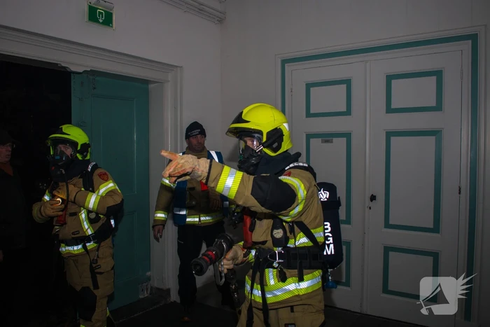 Brandweer oefent enorme brand in toren Grote Kerk
