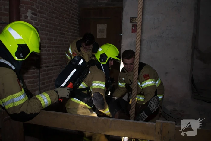Brandweer oefent enorme brand in toren Grote Kerk