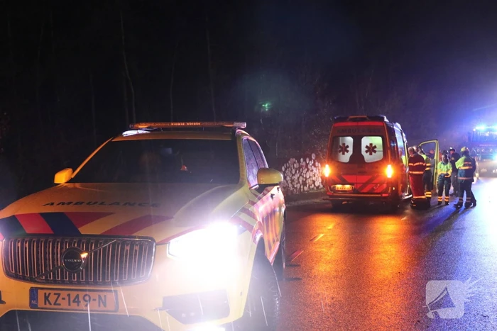 Auto over de kop geslagen