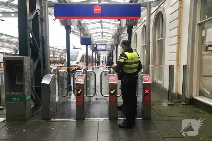 Verdacht pakketje aangetroffen in trein op station