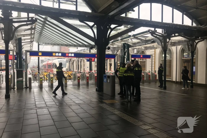 Verdacht pakketje aangetroffen in trein op station