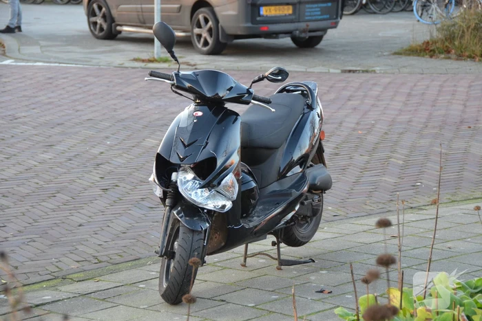 Aanrijding tussen scooter en auto
