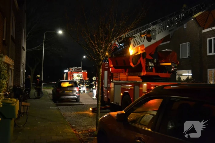 Brand in schoorsteen van woning