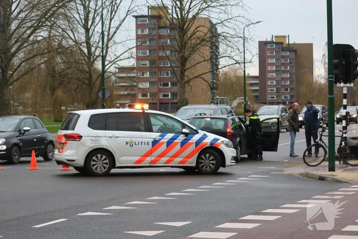 Scooterrijder gewond bij aanrijding op kruising
