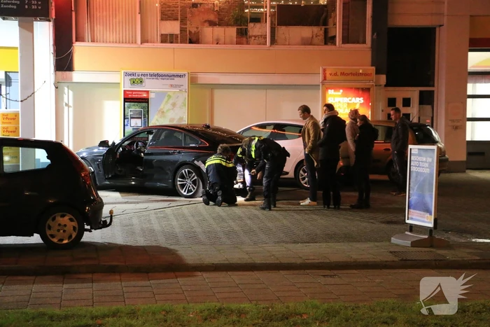 Fikse schade na aanrijding tussen twee autos
