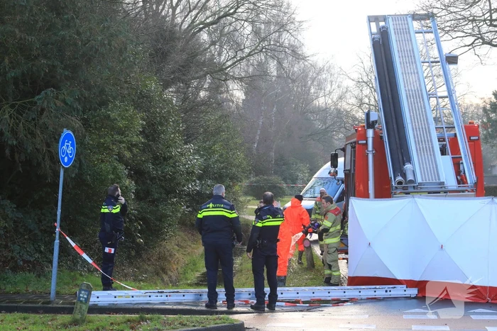 Dode aangetroffen voor begraafplaats
