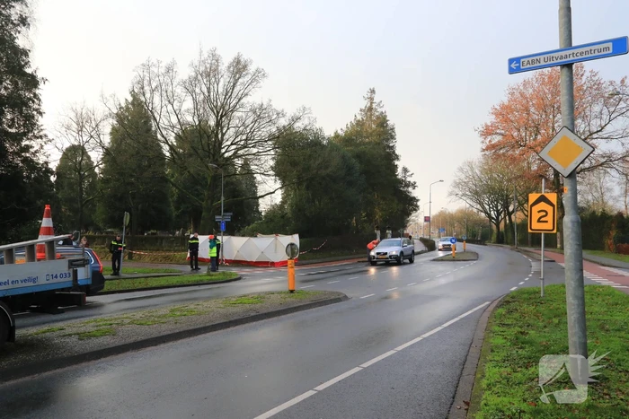 Dode aangetroffen voor begraafplaats