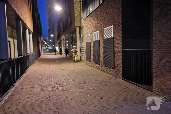 Supermarkt Hoogvliet vol rook na mogelijk brand