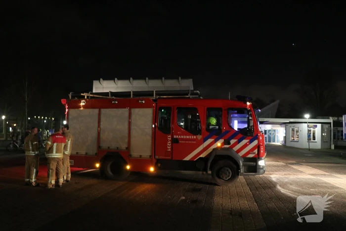 Brandweer onderzoekt brandmelding in ontmoetingscentrum de Tuyter