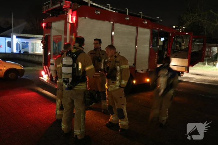 Brandweer onderzoekt brandmelding in ontmoetingscentrum de Tuyter