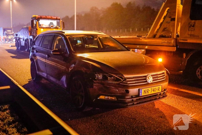 Enorme ravage na ongeval met vrachtwagen