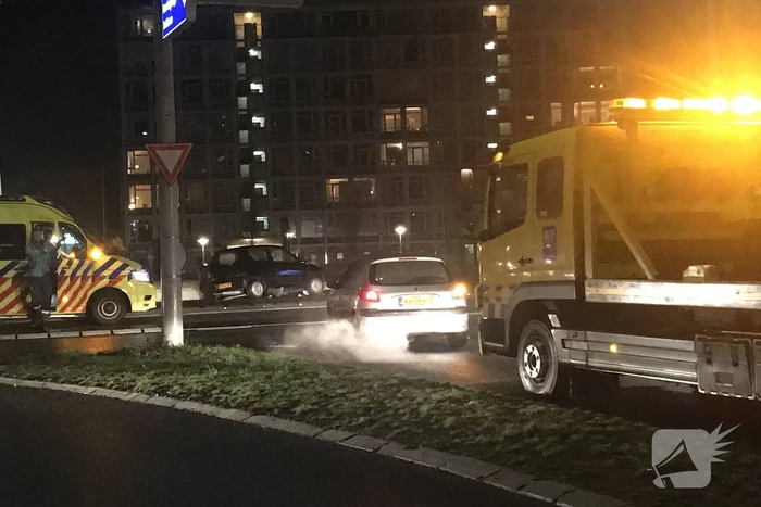 Schade na eenzijdige aanrijding op rotonde