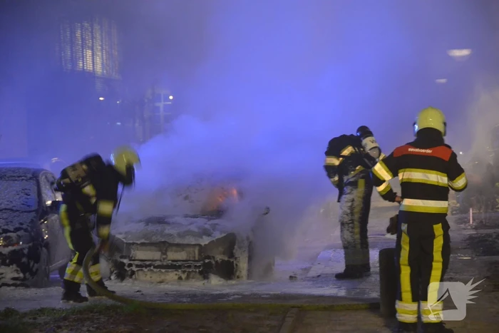 Auto verwoest door brand