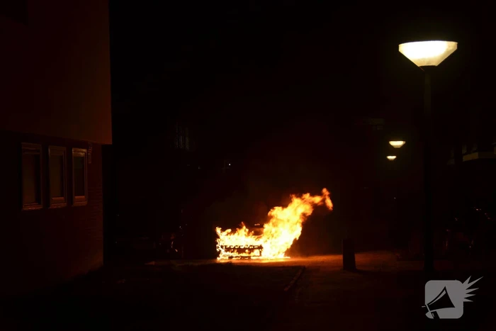 Auto verwoest door brand