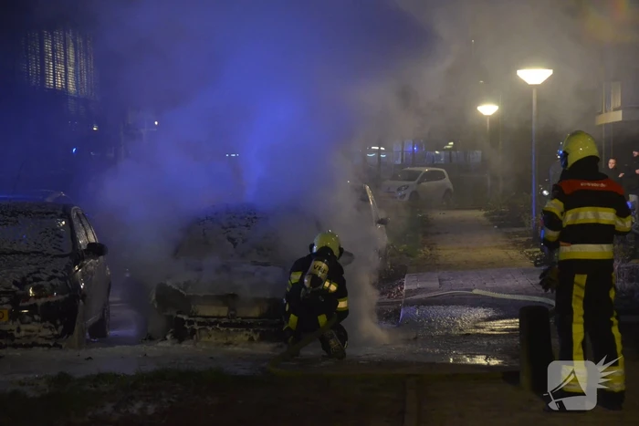 Auto verwoest door brand