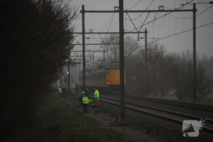 Geen treinverkeer na aanrijding met trein