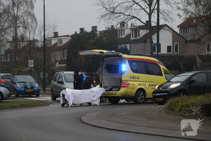 Overstekende fietsster aangereden