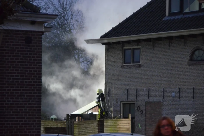 Veel schade na uitslaande woningbrand