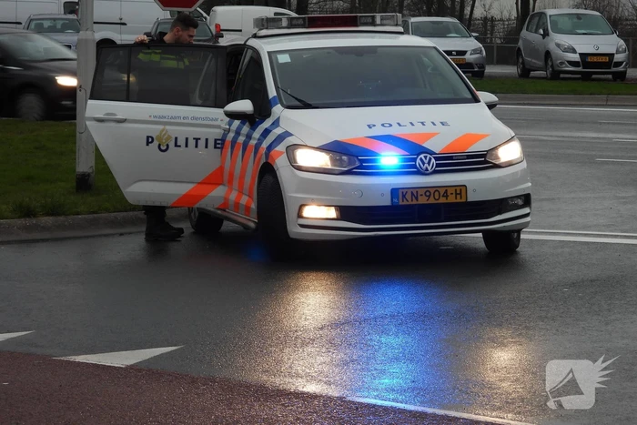 E-bikester gewond na botsing met auto