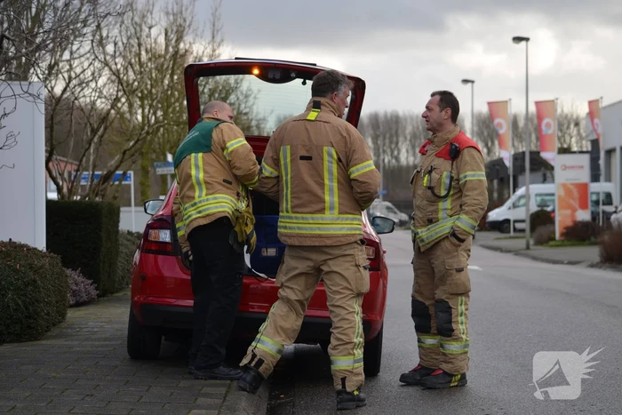 Wateroverlast bij vuurwerkwinkel