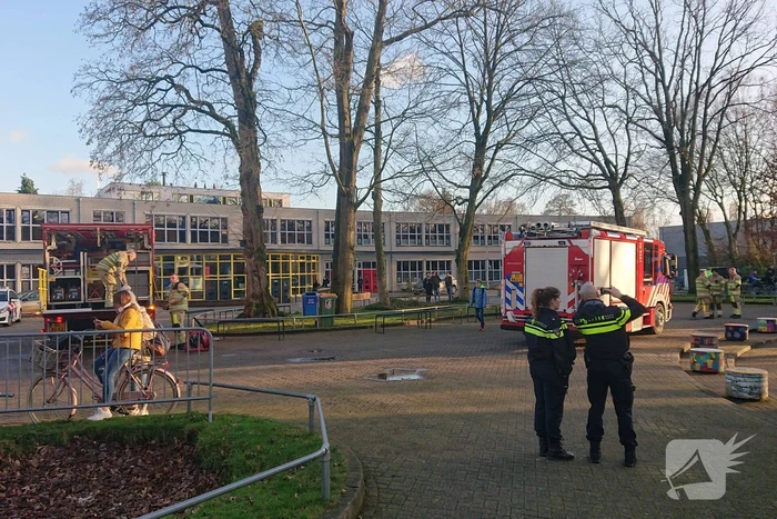 Christelijk lyceum ontruimd na brand op toilet