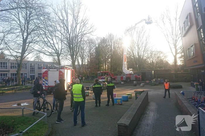 Christelijk lyceum ontruimd na brand op toilet