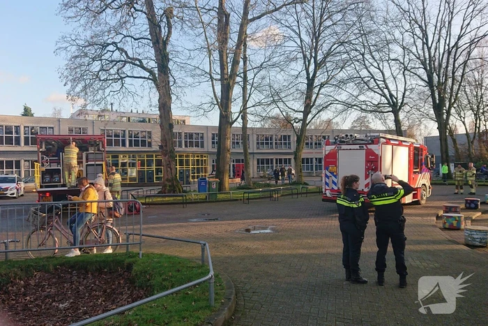Christelijk lyceum ontruimd na brand op toilet