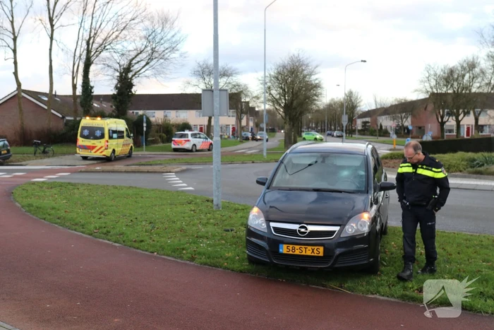 Fietser aangereden op rotonde