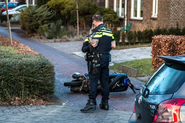 Scooterrijder gewond na aanrijding