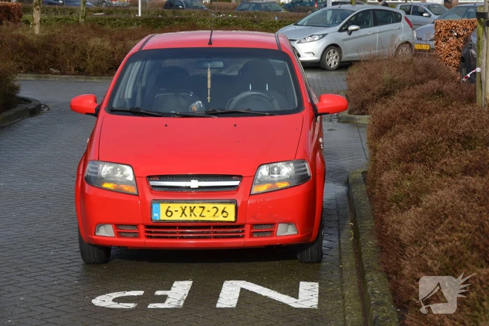 Schade na botsing tussen auto en fiets