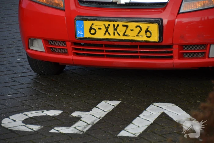 Schade na botsing tussen auto en fiets