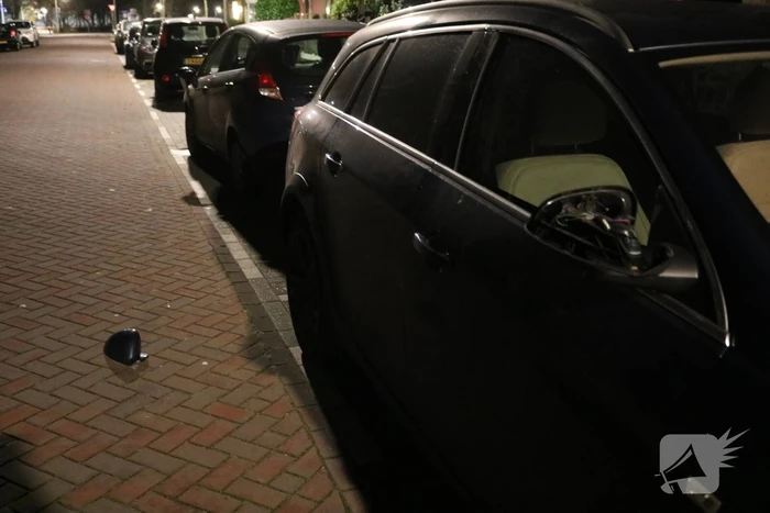 Wederom spiegels van auto's vernield
