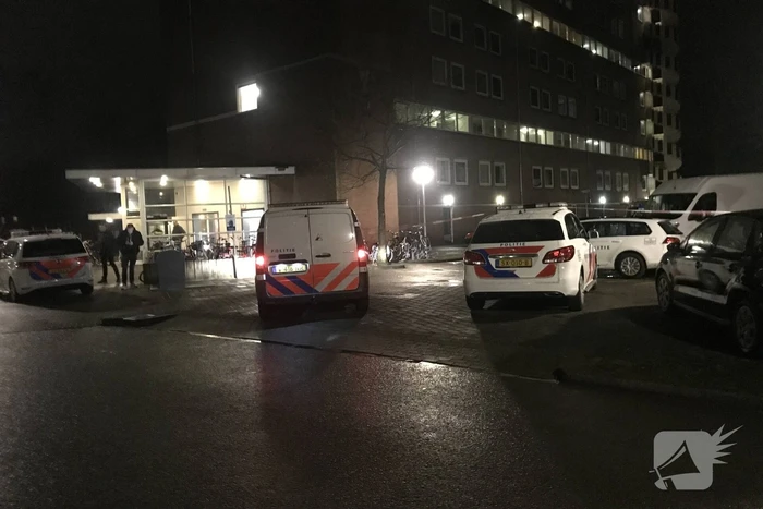 Inbreker overleden na val van flat