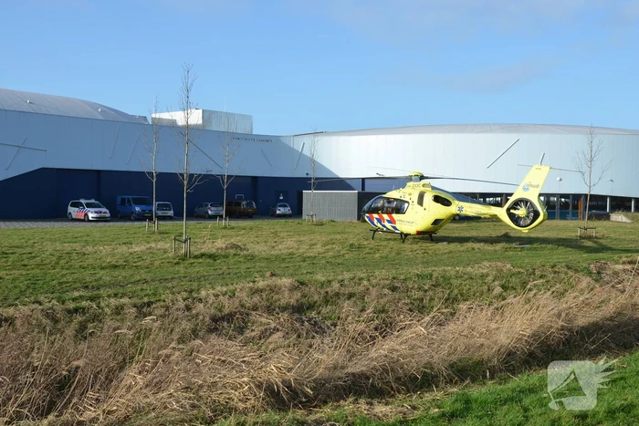 Persoon zwaargewond na val op ijs