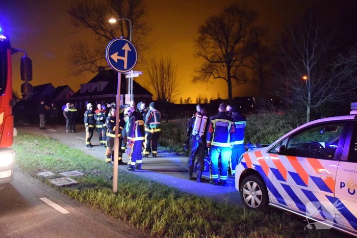 Bestuurder spoorloos na auto te water