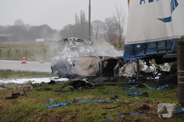 Dode gevonden in uitgebrande auto