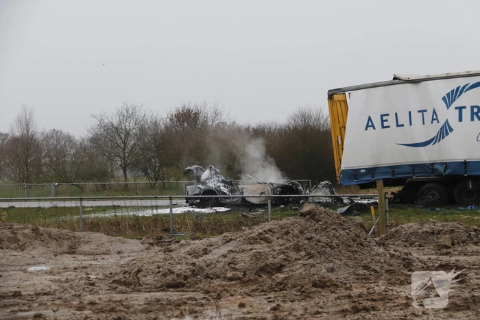 Dode gevonden in uitgebrande auto