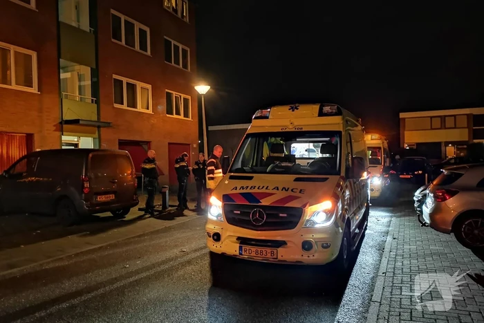 Bewoners uit appartement gehaald